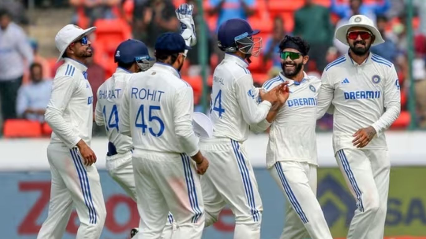 IND vs BAN: బంగ్లాతో తొలి టెస్టు నేడే.. భారత తుది జట్టులో ఎవరెవరు? మూడో స్పిన్నర్గా యువ బ్యాటర్ IND vs BAN: బంగ్లాతో తొలి టెస్టు నేడే.. భారత తుది జట్టులో ఎవరెవరు? మూడో స్పిన్నర్గా యువ బ్యాటర్