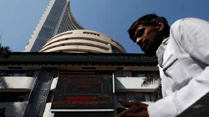 Sensex: ఆల్-టైమ్ హైకి సెన్సెక్స్.. 200 పాయింట్లకు చేరిన నిఫ్టీ Sensex: ఆల్-టైమ్ హైకి సెన్సెక్స్.. 200 పాయింట్లకు చేరిన నిఫ్టీ