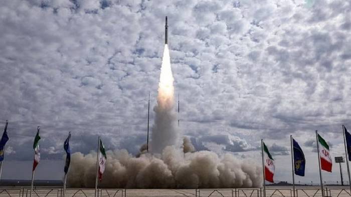 Iran: శాటిలైట్ ‘సొరయా’ని ప్రయోగించిన ఇరాన్.. వెస్ట్రన్ దేశాల్లో ఆందోళన.. Iran: శాటిలైట్ ‘సొరయా’ని ప్రయోగించిన ఇరాన్.. వెస్ట్రన్ దేశాల్లో ఆందోళన..