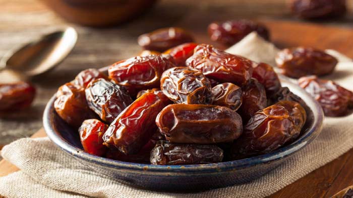 Soaked Dates: నానబెట్టిన ఎండు ఖర్జూరాలు తింటే మీ శక్తికి కొదవే లేదు.. వాటికి చాలా మంచిది..! Soaked Dates: నానబెట్టిన ఎండు ఖర్జూరాలు తింటే మీ శక్తికి కొదవే లేదు.. వాటికి చాలా మంచిది..!
