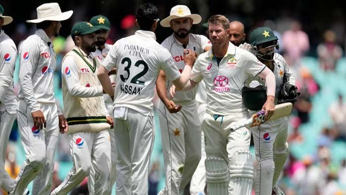 David Warner: టెస్ట్ క్రికెట్కు వార్నర్ గుడ్ బై… కంటతడి పెట్టిన డేవిడ్ భాయ్ David Warner: టెస్ట్ క్రికెట్కు వార్నర్ గుడ్ బై… కంటతడి పెట్టిన డేవిడ్ భాయ్