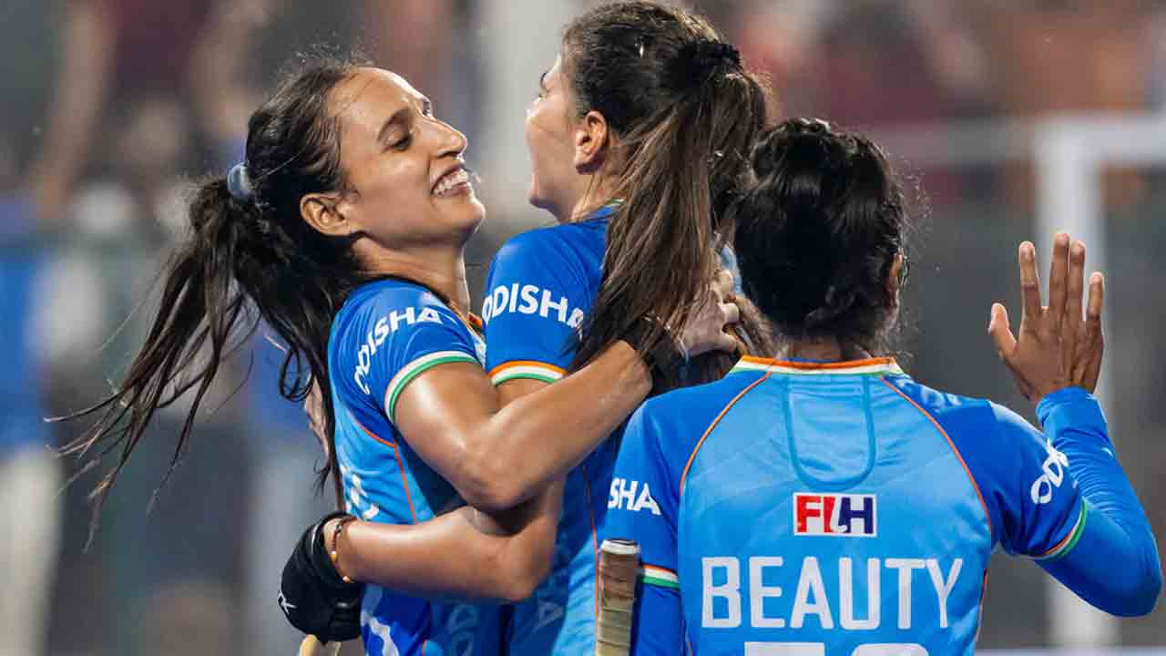 Asian Champions Trophy 2024: భారత్ వరుసగా రెండో విజయం.. దక్షిణ కొరియాపై గెలుపు Asian Champions Trophy 2024: భారత్ వరుసగా రెండో విజయం.. దక్షిణ కొరియాపై గెలుపు