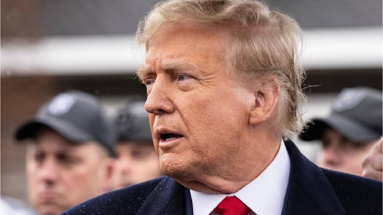 H-1B visa: ట్రంప్ హయాంలో H-1B వీసా పరిమితి.. భారత్కి కొంచెం ఇష్టం, కొంచెం కష్టం.. H-1B visa: ట్రంప్ హయాంలో H-1B వీసా పరిమితి.. భారత్కి కొంచెం ఇష్టం, కొంచెం కష్టం..