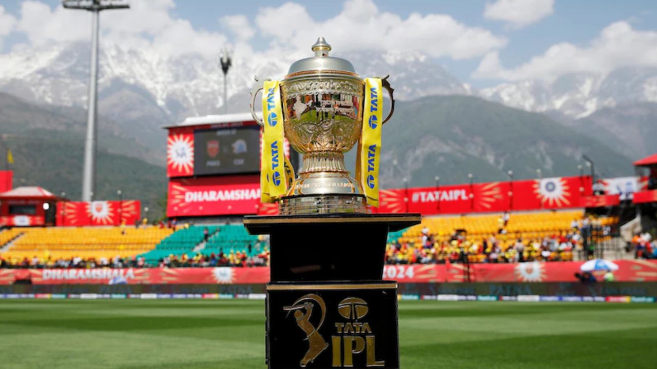IPL Auction 2025: జెడ్డాలో ఐపీఎల్ మెగా వేలం.. పేర్లు నమోదు చేసుకున్న 1574 మంది క్రికెటర్లు! IPL Auction 2025: జెడ్డాలో ఐపీఎల్ మెగా వేలం.. పేర్లు నమోదు చేసుకున్న 1574 మంది క్రికెటర్లు!