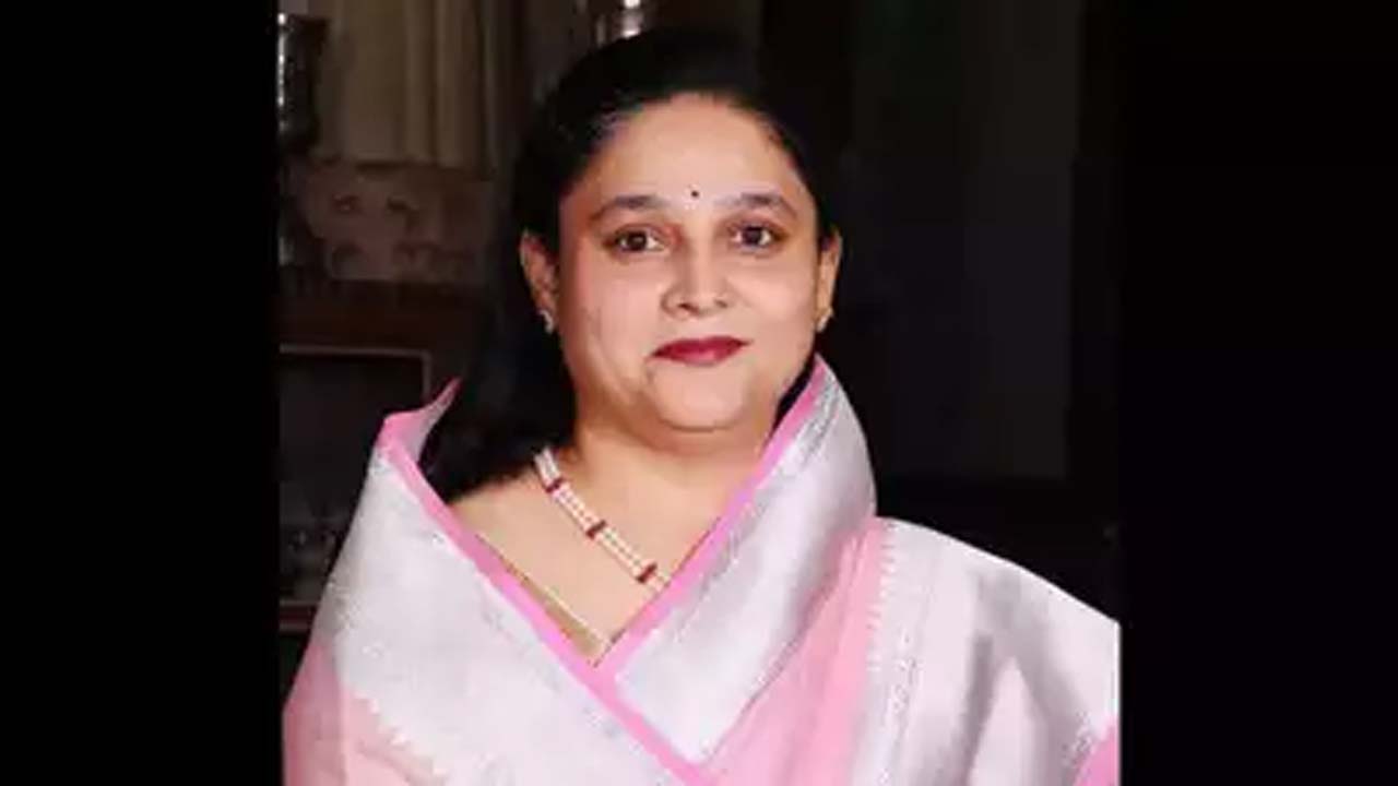 Maharashtra polls: ఇండియా కూటమికి షాక్.. చివరి నిమిషంలో కాంగ్రెస్ అభ్యర్థి నామినేషన్ విత్డ్రా Maharashtra polls: ఇండియా కూటమికి షాక్.. చివరి నిమిషంలో కాంగ్రెస్ అభ్యర్థి నామినేషన్ విత్డ్రా