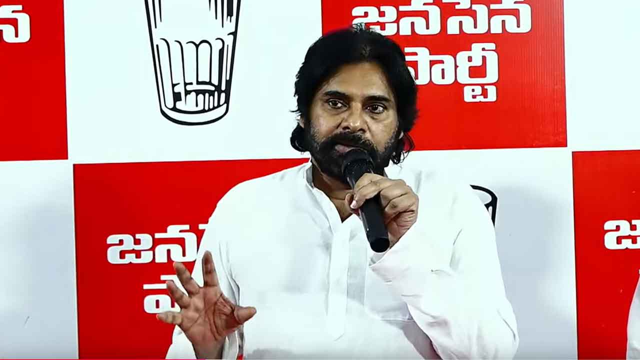 Deputy CM Pawan Kalyan: జనసేనలో చేరిన వైసీపీ కార్పొరేటర్లు.. డిప్యూటీ సీఎం ఆసక్తికర వ్యాఖ్యలు Deputy CM Pawan Kalyan: జనసేనలో చేరిన వైసీపీ కార్పొరేటర్లు.. డిప్యూటీ సీఎం ఆసక్తికర వ్యాఖ్యలు