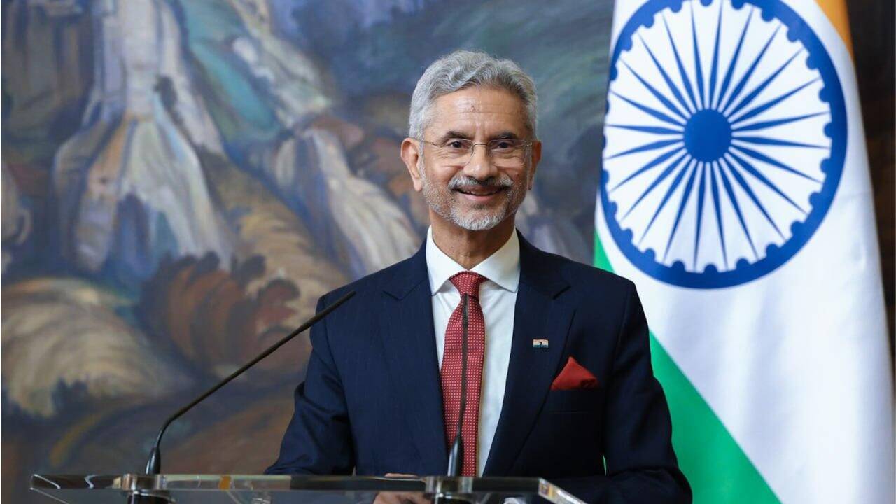 S Jaishankar: అమెరికా అధ్యక్ష ఎన్నికలపై జైశంకర్ కీలక వ్యాఖ్యలు.. S Jaishankar: అమెరికా అధ్యక్ష ఎన్నికలపై జైశంకర్ కీలక వ్యాఖ్యలు..