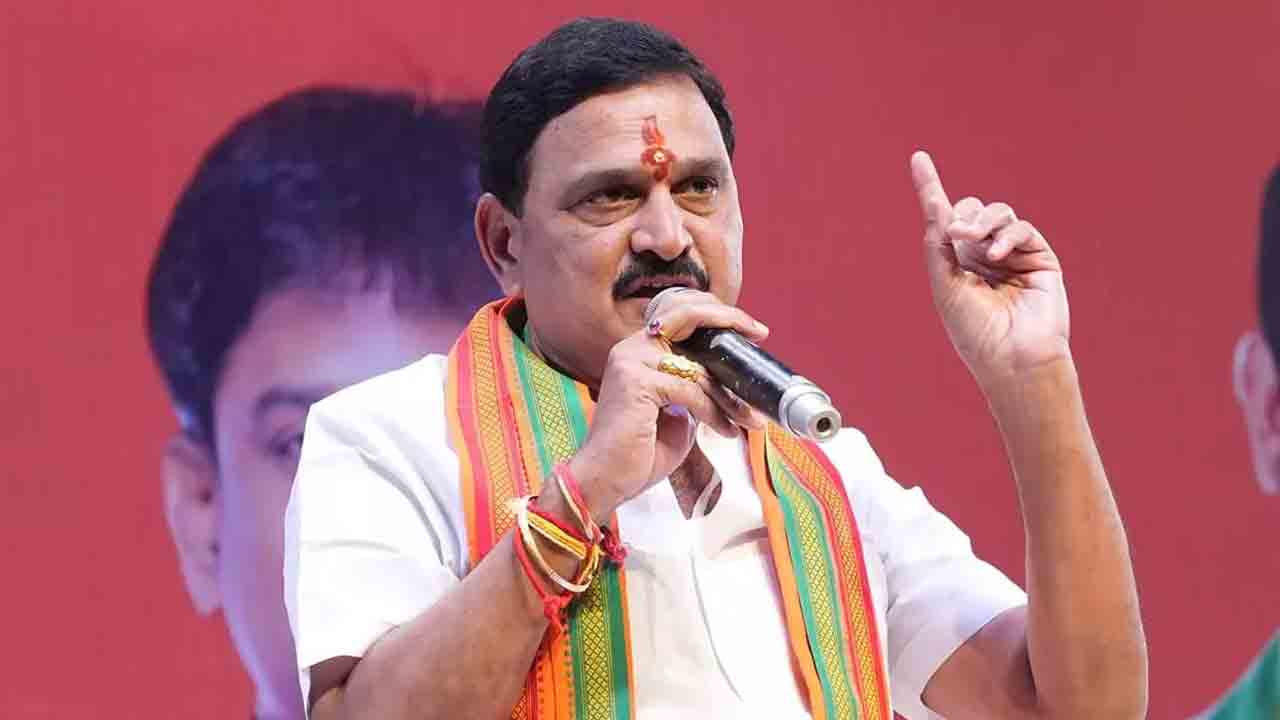 Union Minister Srinivas Varma: విశాఖ రైల్వే జోన్కు స్థలం కేటాయించారు.. త్వరలోనే పనులు షురూ.. Union Minister Srinivas Varma: విశాఖ రైల్వే జోన్కు స్థలం కేటాయించారు.. త్వరలోనే పనులు షురూ..