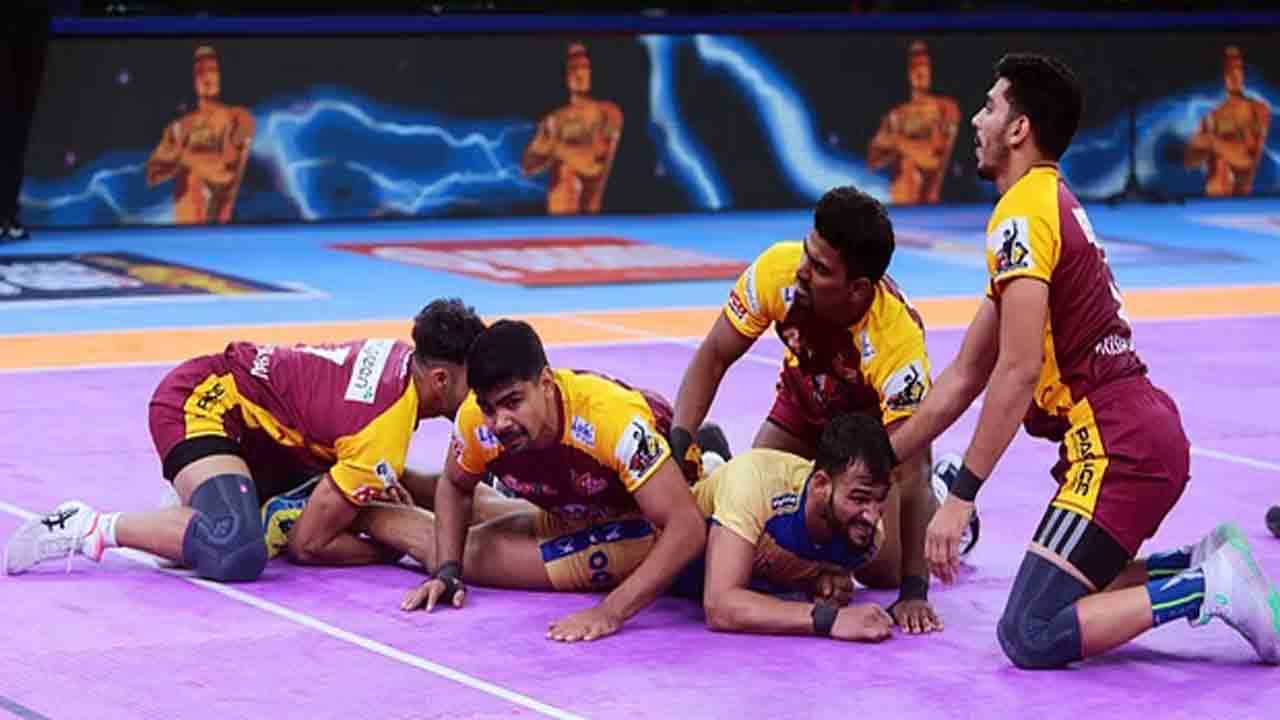 PKL 11: ఉత్కంఠపోరులో తెలుగు టైటాన్స్ విజయం.. PKL 11: ఉత్కంఠపోరులో తెలుగు టైటాన్స్ విజయం..