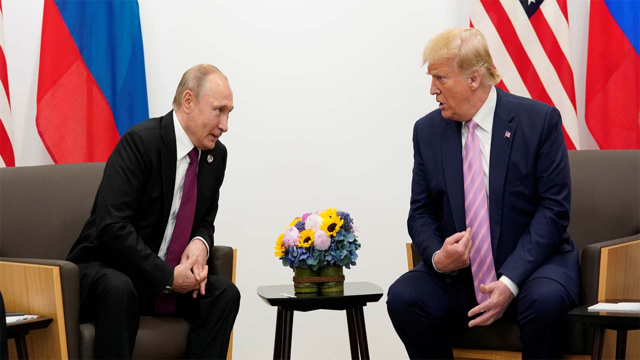 Trump-Putin: ట్రంప్-పుతిన్ మధ్య ఎలాంటి సంభాషణ జరగలేదు.. రష్యా వెల్లడి Trump-Putin: ట్రంప్-పుతిన్ మధ్య ఎలాంటి సంభాషణ జరగలేదు.. రష్యా వెల్లడి