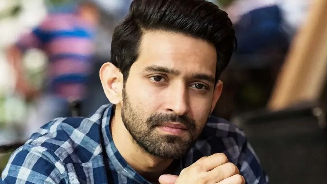 Vikrant Massey: దేశంలో ముస్లింలకు ఎలాంటి ప్రమాదం లేదు..కానీ.. ప్రముఖ హీరో కీలక కామెంట్స్ Vikrant Massey: దేశంలో ముస్లింలకు ఎలాంటి ప్రమాదం లేదు..కానీ.. ప్రముఖ హీరో కీలక కామెంట్స్