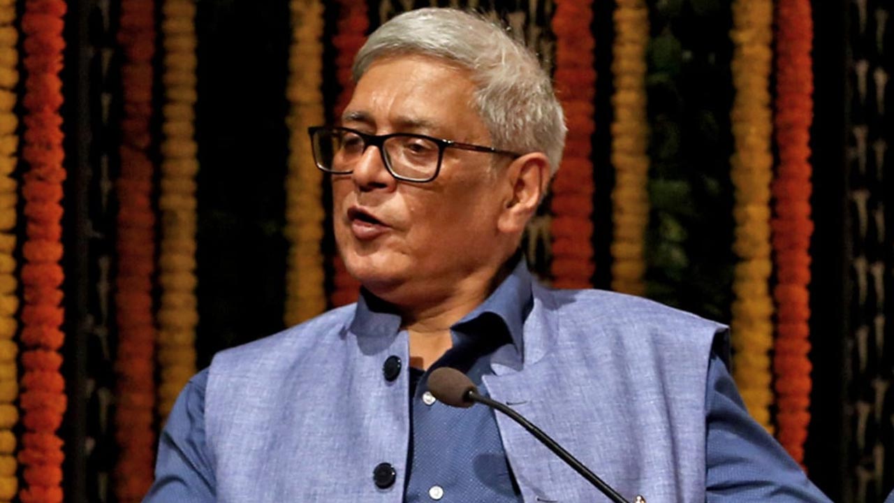 Bibek Debroy: ప్రధానమంత్రి ఆర్థిక సలహా మండలి ఛైర్మన్ బిబేక్ దేబ్రోయ్ కన్నుమూత Bibek Debroy: ప్రధానమంత్రి ఆర్థిక సలహా మండలి ఛైర్మన్ బిబేక్ దేబ్రోయ్ కన్నుమూత