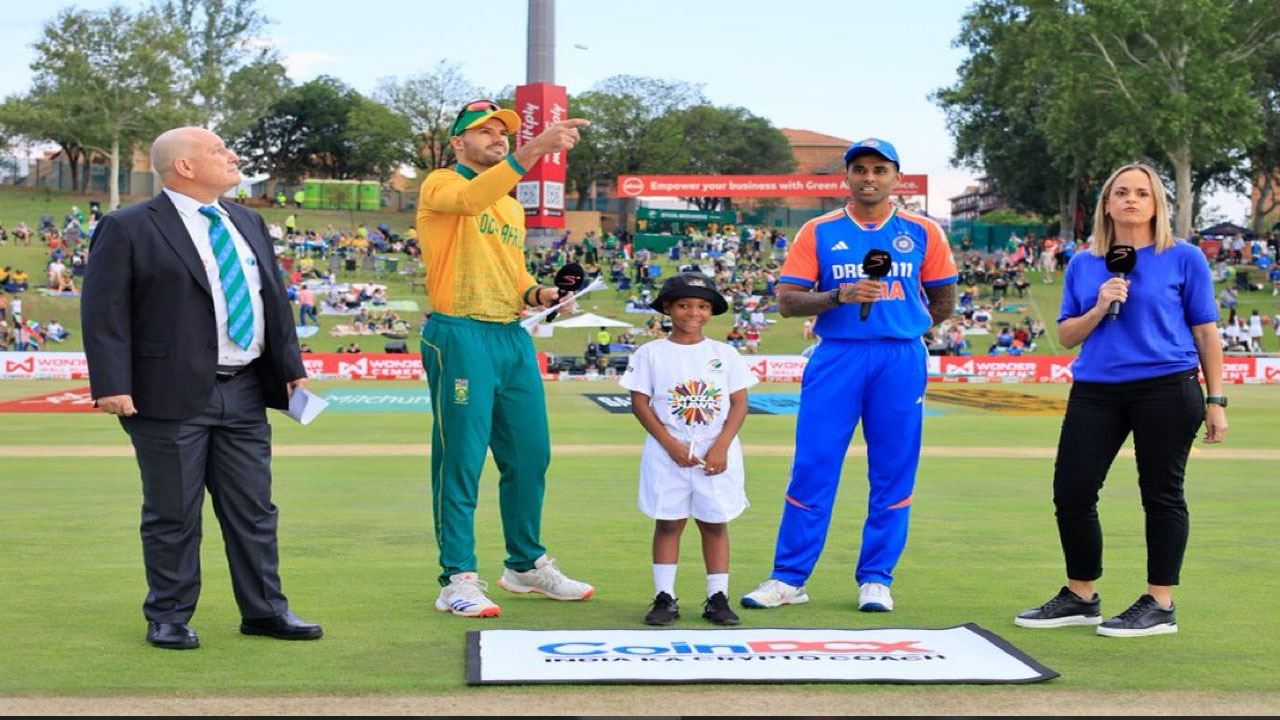IND vs SA: ఆధిక్యం ఎవరు సాధిస్తారో? టాస్ గెలిచి బౌలింగ్ ఎంచుకున్న దక్షిణాఫ్రికా IND vs SA: ఆధిక్యం ఎవరు సాధిస్తారో? టాస్ గెలిచి బౌలింగ్ ఎంచుకున్న దక్షిణాఫ్రికా