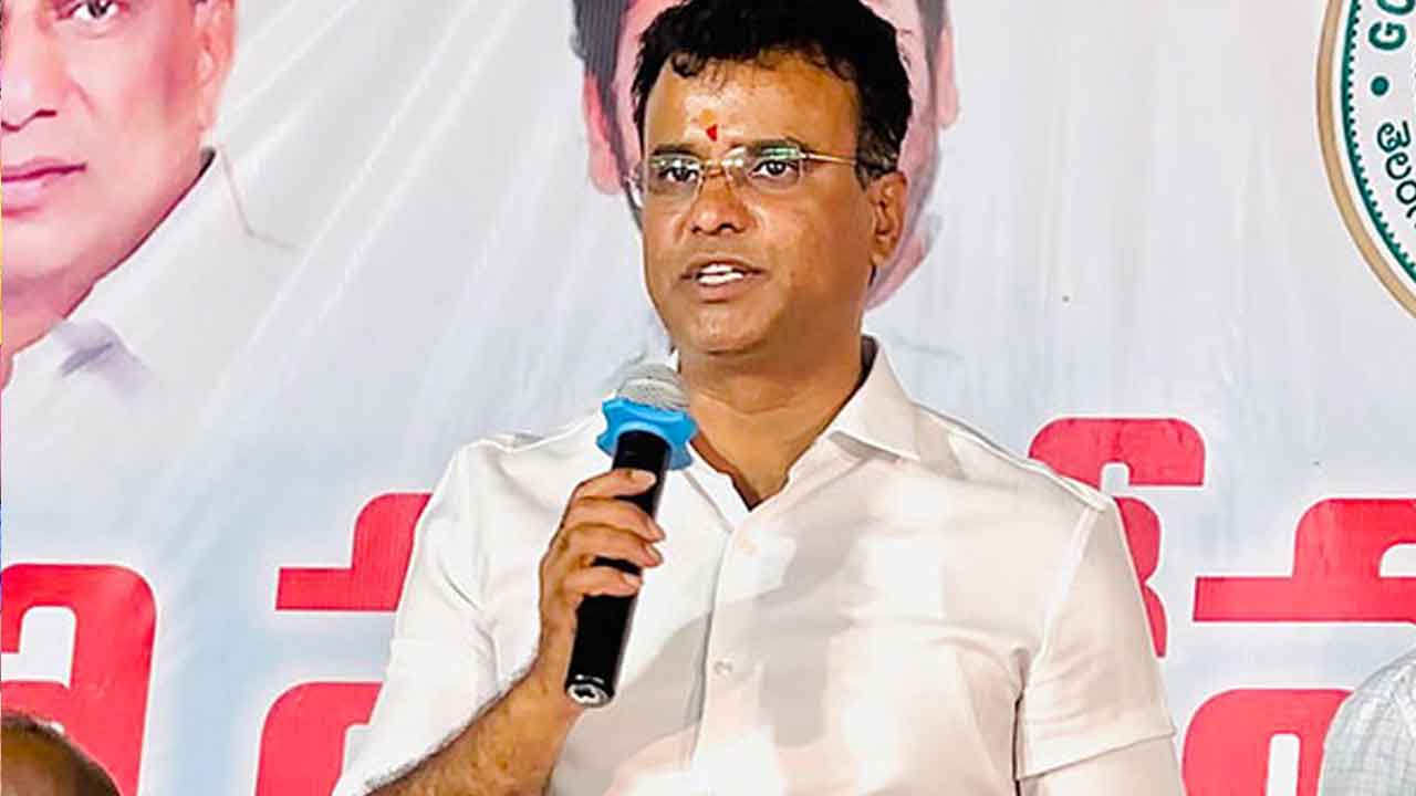 KP Vivekananda : రోజురోజుకు కాంగ్రెస్ ప్రభుత్వ పనితీరు దిగజారుతోంది KP Vivekananda : రోజురోజుకు కాంగ్రెస్ ప్రభుత్వ పనితీరు దిగజారుతోంది