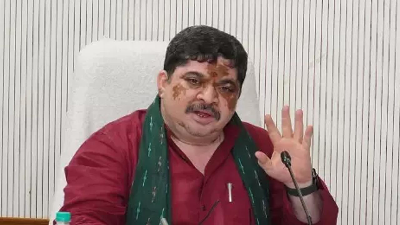 Ponnam Prabhakar: కులగణన చేయడాన్ని ఎవరు కాదన్నా ఆగదు.. Ponnam Prabhakar: కులగణన చేయడాన్ని ఎవరు కాదన్నా ఆగదు..