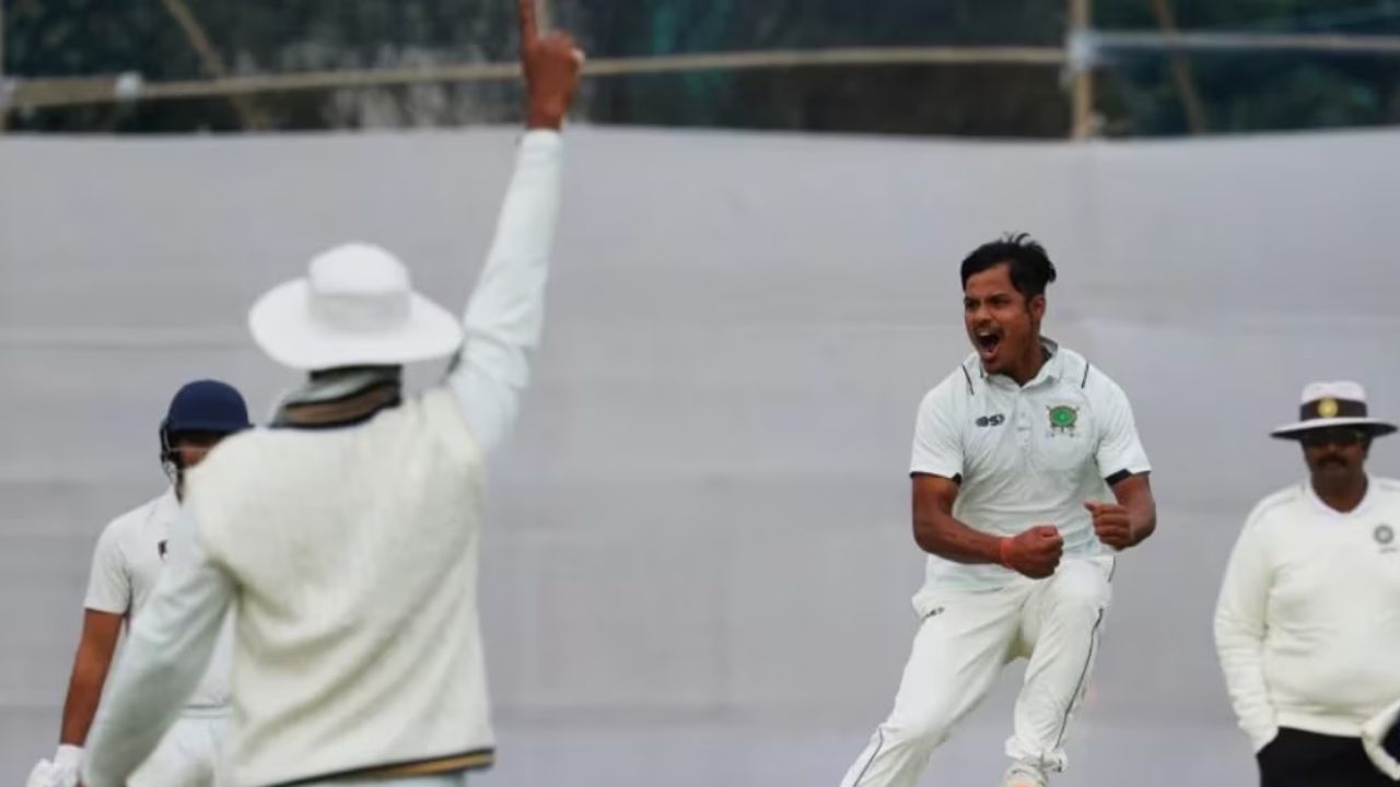 Ranji Trophy: 20 పరుగుల వ్యవధిలో 10 మంది బ్యాట్స్మెన్స్ ఔట్.. Ranji Trophy: 20 పరుగుల వ్యవధిలో 10 మంది బ్యాట్స్మెన్స్ ఔట్..