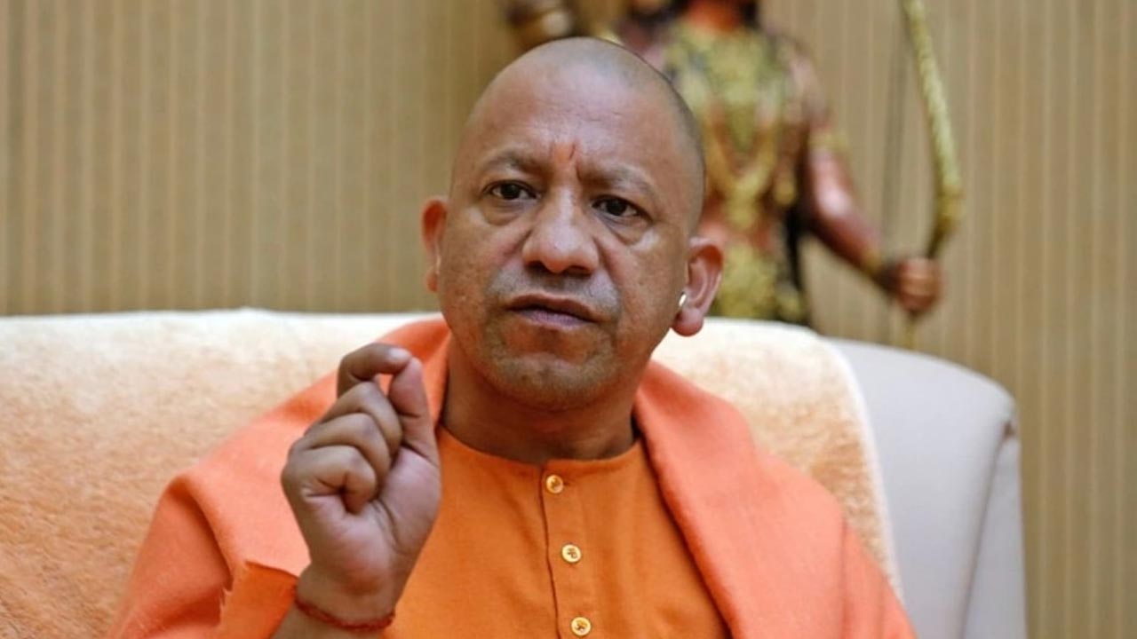 Yogi Adityanath: యూపీ సీఎం ఆదిత్యనాథ్ను హత్య చేస్తాం.. ముంబై పోలీసులకు బెదిరింపుల మెసేజ్ Yogi Adityanath: యూపీ సీఎం ఆదిత్యనాథ్ను హత్య చేస్తాం.. ముంబై పోలీసులకు బెదిరింపుల మెసేజ్