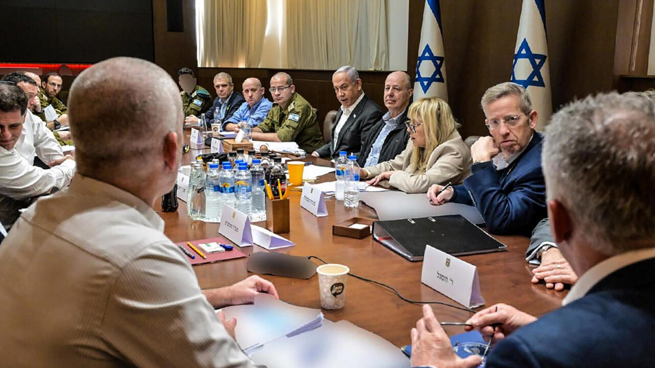 Israel Cabinet: బందీల విడుదల ఒప్పందాన్ని ఆమోదించిన ఇజ్రాయెల్ కేబినెట్.. Israel Cabinet: బందీల విడుదల ఒప్పందాన్ని ఆమోదించిన ఇజ్రాయెల్ కేబినెట్..