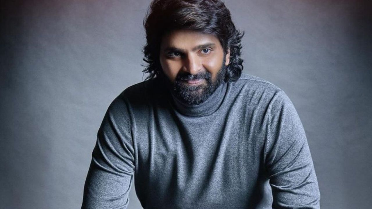 Sri Vishnu: క్రేజీ టైటిల్ తో మరో థ్రిల్లర్ ప్లాన్ చేస్తున్న హీరో శ్రీవిష్ణు.. Sri Vishnu: క్రేజీ టైటిల్ తో మరో థ్రిల్లర్ ప్లాన్ చేస్తున్న హీరో శ్రీవిష్ణు..