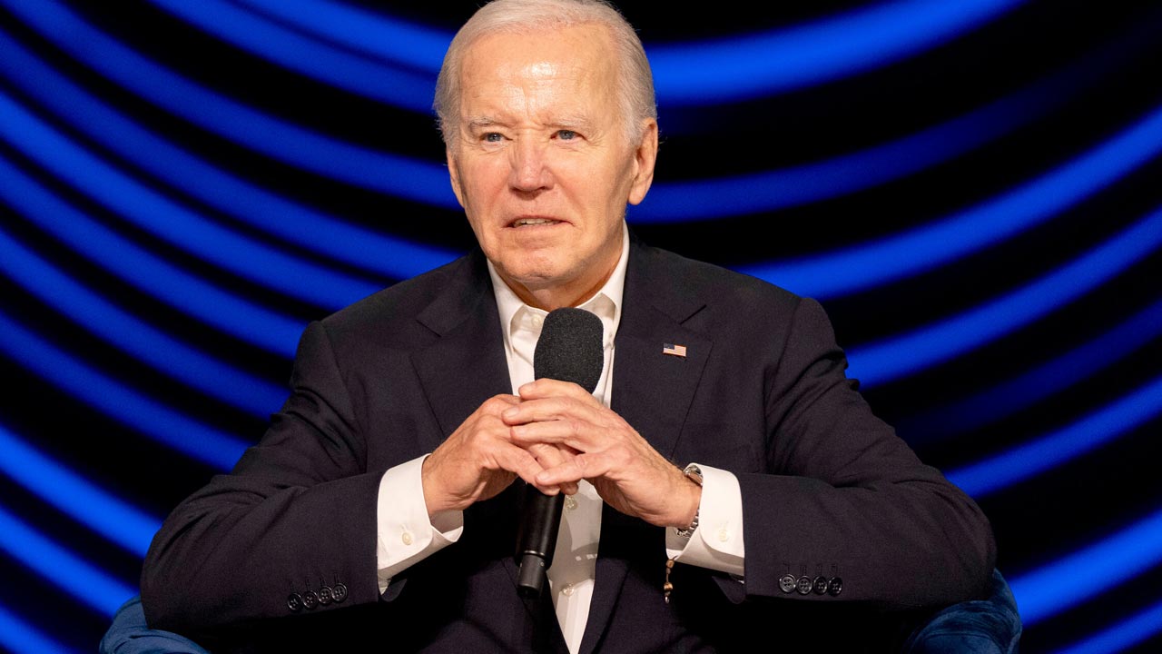 Joe Biden: మేము విడిచి పెట్టింది కార్యాలయాన్ని మాత్రమే.. పోరాటాన్ని కాదు! Joe Biden: మేము విడిచి పెట్టింది కార్యాలయాన్ని మాత్రమే.. పోరాటాన్ని కాదు!