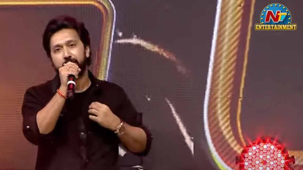 Bobby Kolli : ఈసారి ఇతర దేశాల వాళ్ళు కూడా మాట్లాడుకునే సినిమా చేస్తాం! Bobby Kolli : ఈసారి ఇతర దేశాల వాళ్ళు కూడా మాట్లాడుకునే సినిమా చేస్తాం!