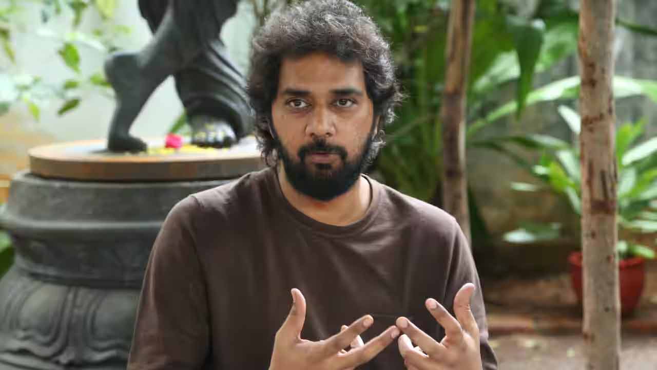 Thandel: ప్రమాదంలో తండేల్ డైరెక్టర్ సహా సినిమాటోగ్రాఫర్.. ఏమైందంటే? Thandel: ప్రమాదంలో తండేల్ డైరెక్టర్ సహా సినిమాటోగ్రాఫర్.. ఏమైందంటే?