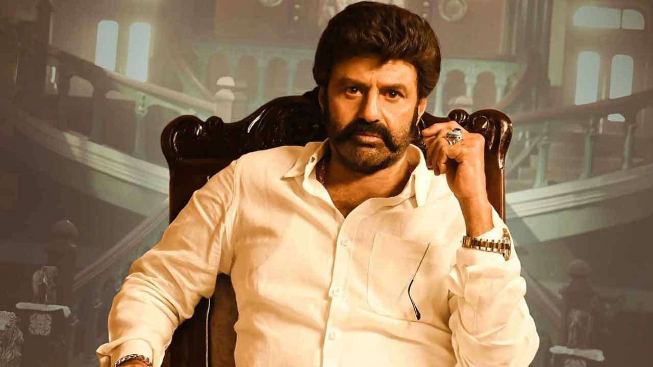 Balakrishna: బాలకృష్ణను వరించిన పద్మ భూషణ్.. తెలుగు సినిమా రంగంలో విశేష కృషికి ఘనమైన గుర్తింపు Balakrishna: బాలకృష్ణను వరించిన పద్మ భూషణ్.. తెలుగు సినిమా రంగంలో విశేష కృషికి ఘనమైన గుర్తింపు