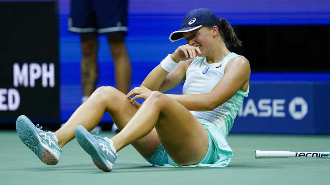 Miami Open 2025: టెన్నిస్ క్రీడాకారిణికి వేధింపులు.. అదనపు భద్రత కేటాయింపు! Miami Open 2025: టెన్నిస్ క్రీడాకారిణికి వేధింపులు.. అదనపు భద్రత కేటాయింపు!