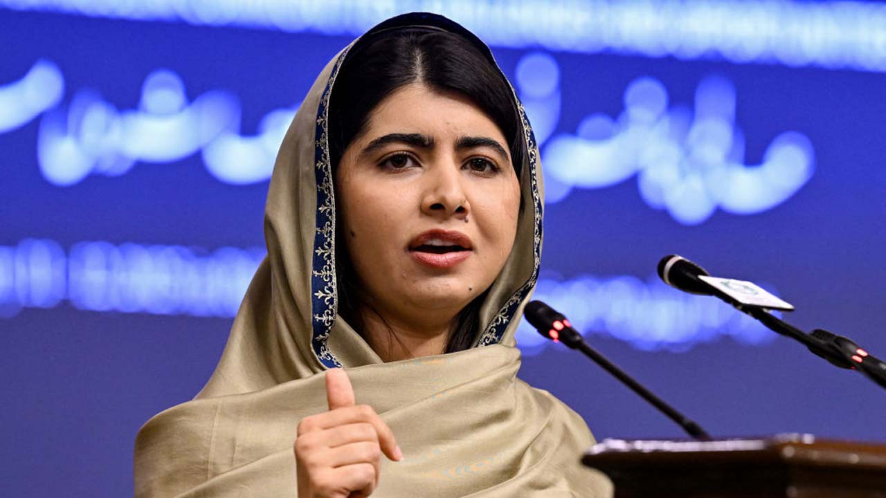 Malala: 13 ఏళ్ల తర్వాత సొంత గడ్డపై అడుగుపెట్టిన నోబెల్ గ్రహీత మలాలా Malala: 13 ఏళ్ల తర్వాత సొంత గడ్డపై అడుగుపెట్టిన నోబెల్ గ్రహీత మలాలా
