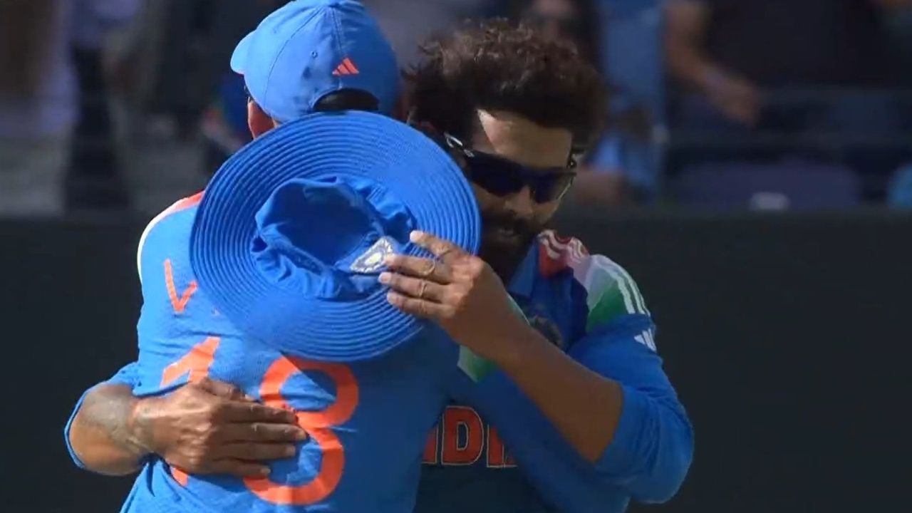 Ravindra Jadeja: దయచేసి పుకార్లు పుట్టించకండి.. హగ్ చేసుకుంటే..? Ravindra Jadeja: దయచేసి పుకార్లు పుట్టించకండి.. హగ్ చేసుకుంటే..?