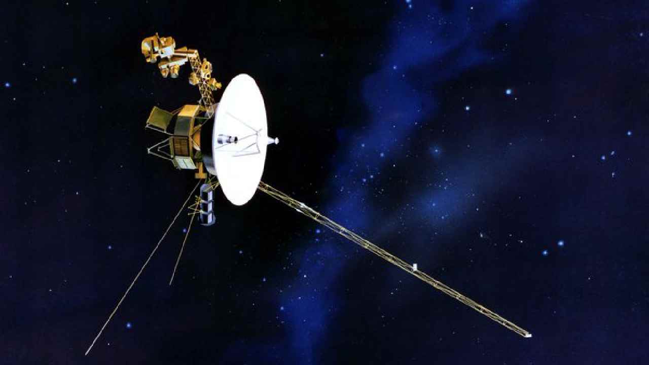 Voyager: భూమి నుంచి 20 బిలియన్ కి.మీ దూరంలో వయోజర్.. నాసా కీలక నిర్ణయం.. Voyager: భూమి నుంచి 20 బిలియన్ కి.మీ దూరంలో వయోజర్.. నాసా కీలక నిర్ణయం..