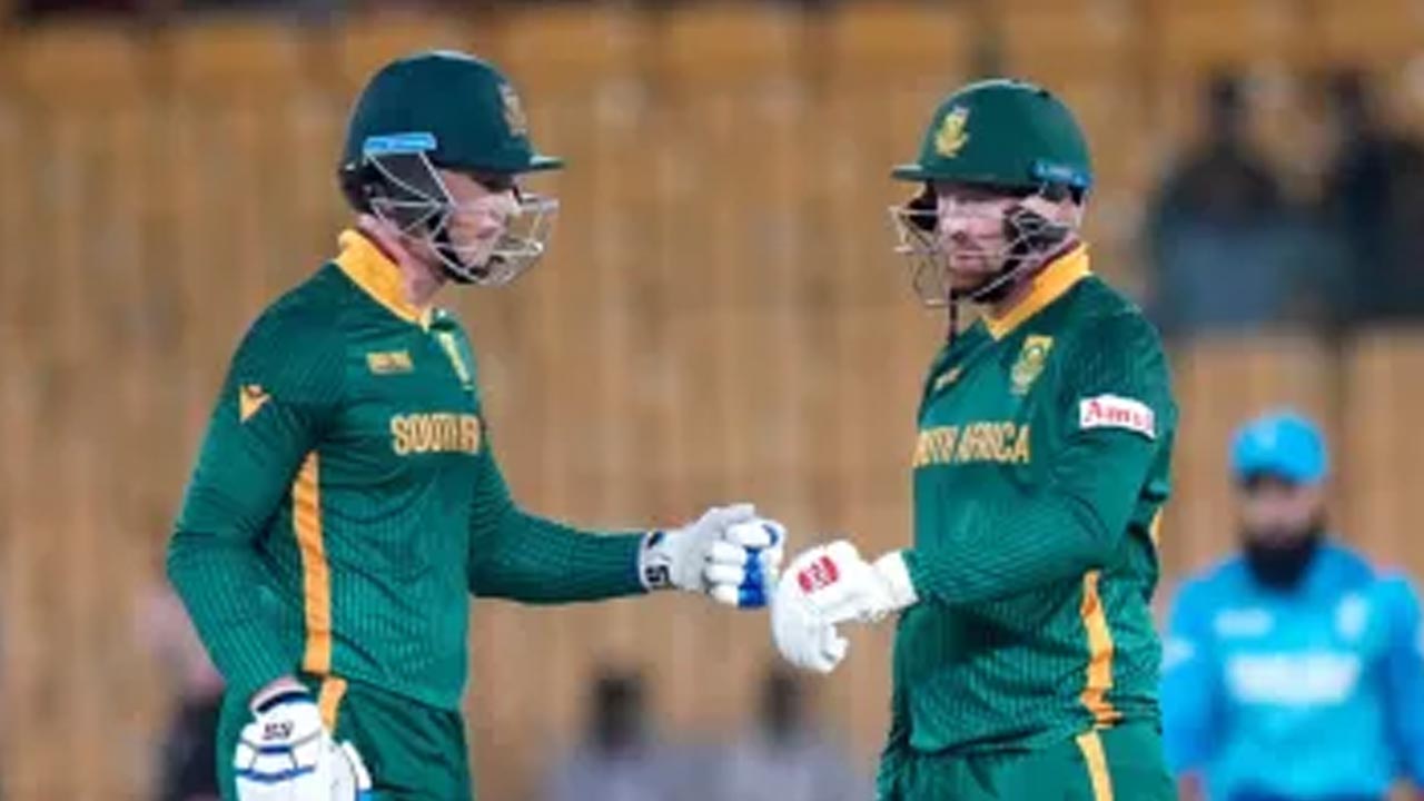 Champions Trophy 2025: ఇంగ్లండ్ ను మట్టికరిపించిన సౌతాఫ్రికా.. సెమీస్లోకి ఎంట్రీ Champions Trophy 2025: ఇంగ్లండ్ ను మట్టికరిపించిన సౌతాఫ్రికా.. సెమీస్లోకి ఎంట్రీ