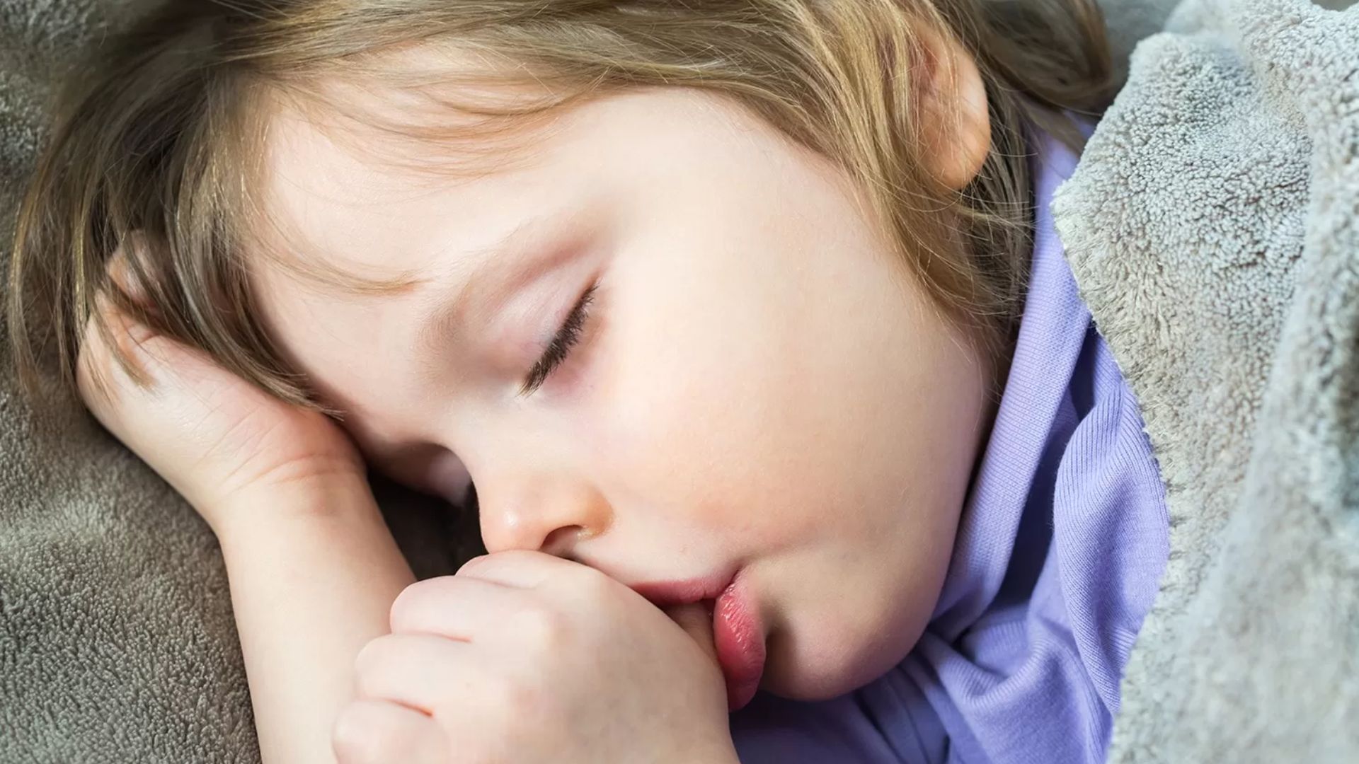 Habit Effects: పిల్లల్లో ఈ అలవాటు చాలా ప్రమాదకరం..! Habit Effects: పిల్లల్లో ఈ అలవాటు చాలా ప్రమాదకరం..!