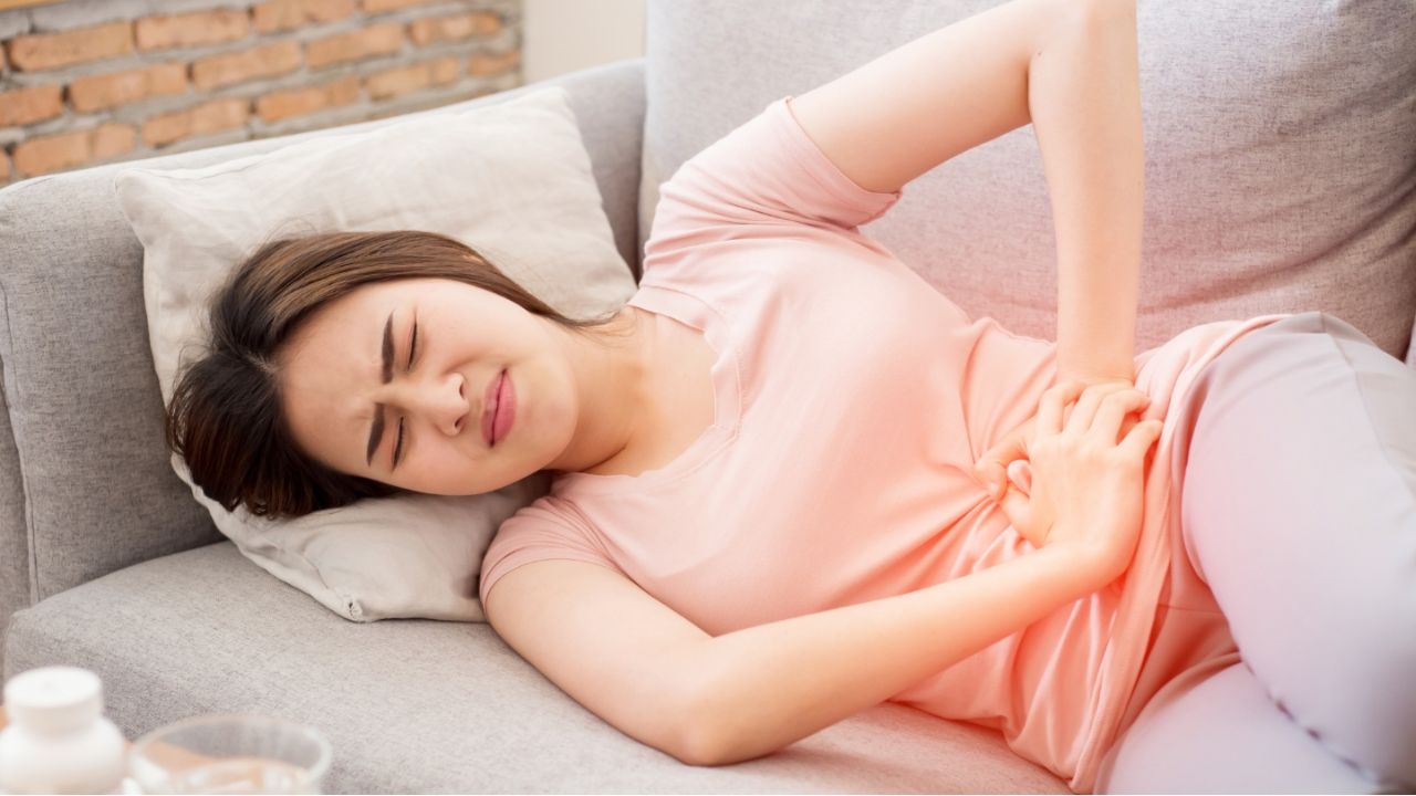Menstrual : పీరియడ్స్ నొప్పిని తగ్గించే 5 ఆరోగ్యకరమైన టీలు..! Menstrual : పీరియడ్స్ నొప్పిని తగ్గించే 5 ఆరోగ్యకరమైన టీలు..!