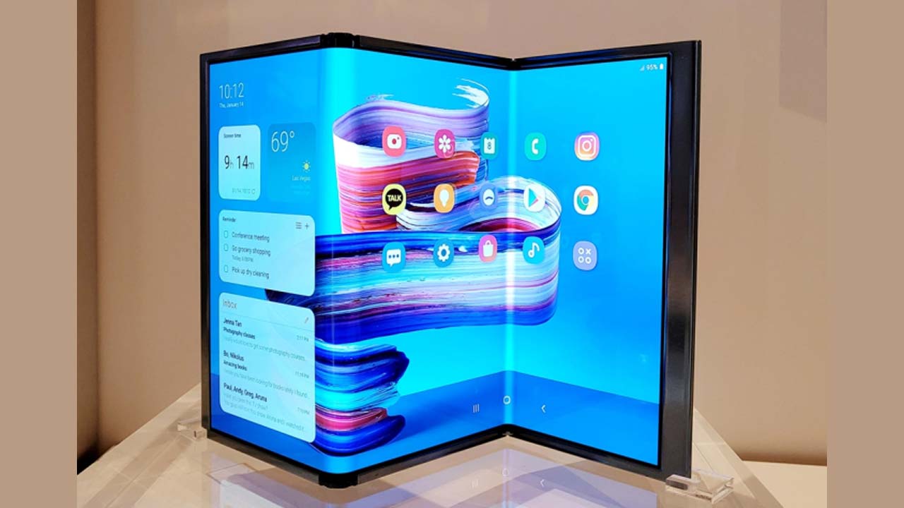 Samsung Tri Fold Phone: సామ్ సంగ్ మరో సంచలనం.. ట్రై ఫోల్డ్ ఫోన్ వచ్చేస్తోంది.. Samsung Tri Fold Phone: సామ్ సంగ్ మరో సంచలనం.. ట్రై ఫోల్డ్ ఫోన్ వచ్చేస్తోంది..